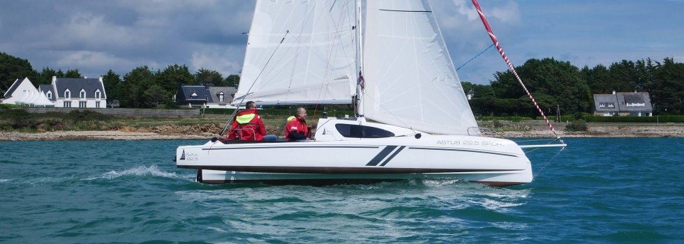 trimaran astus 22.5